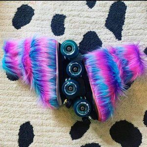 BRAND NEW IN PACKAGING! "Cotton Candy" Furry Roller Skate Covers
